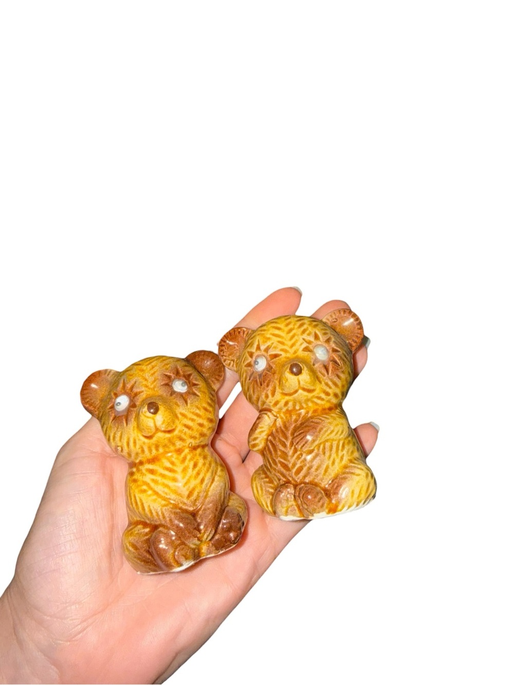 Vintage googly eyed bear salt and pepper